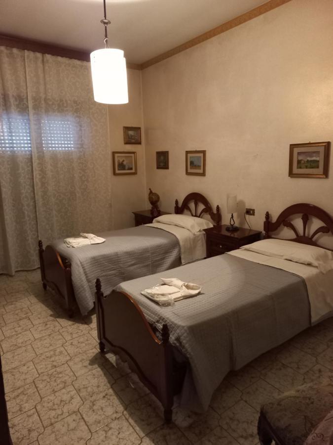 Casa Guerrino Bed & Breakfast L'Aquila Bagian luar foto