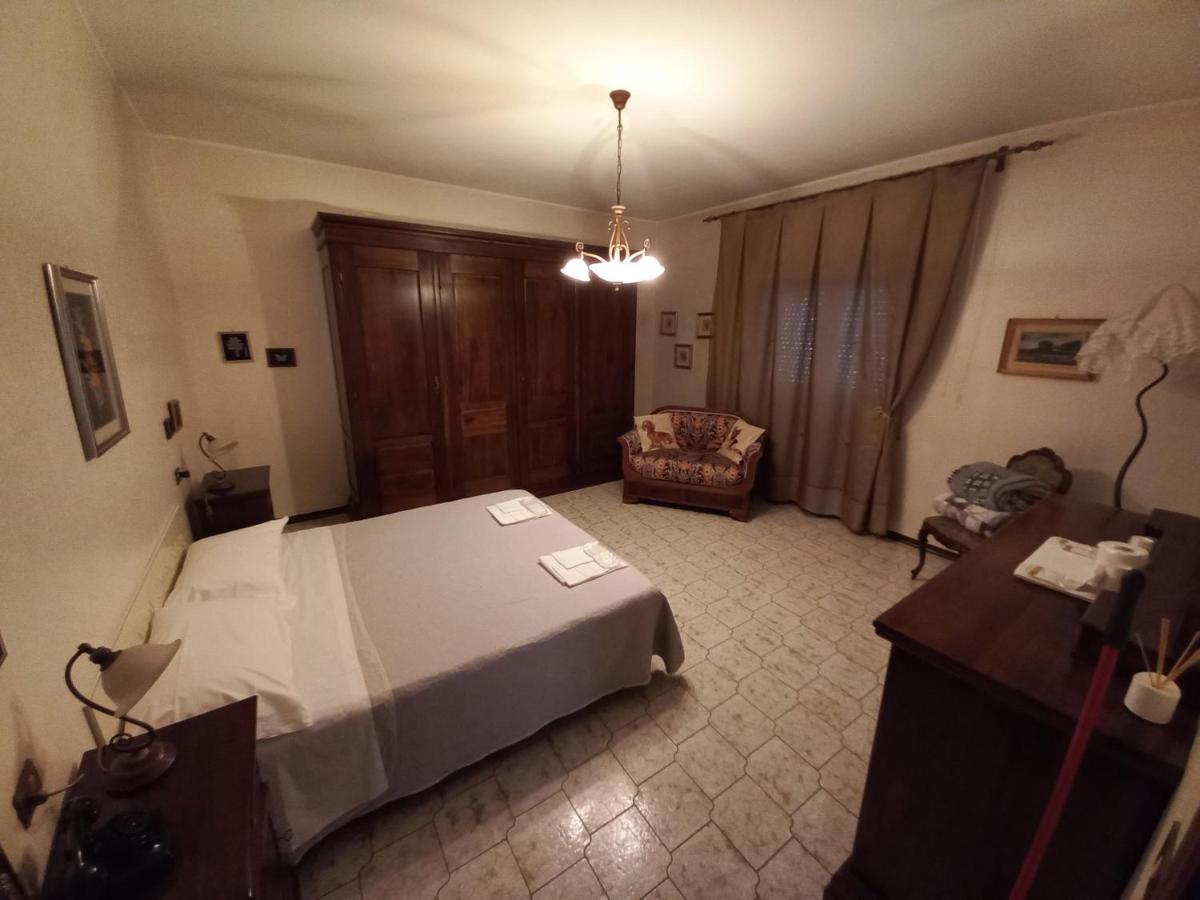 Casa Guerrino Bed & Breakfast L'Aquila Ruang foto